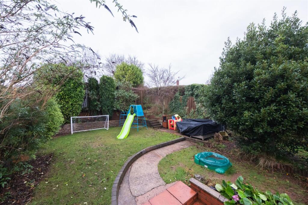 57 Oathills Drive-033.jpg