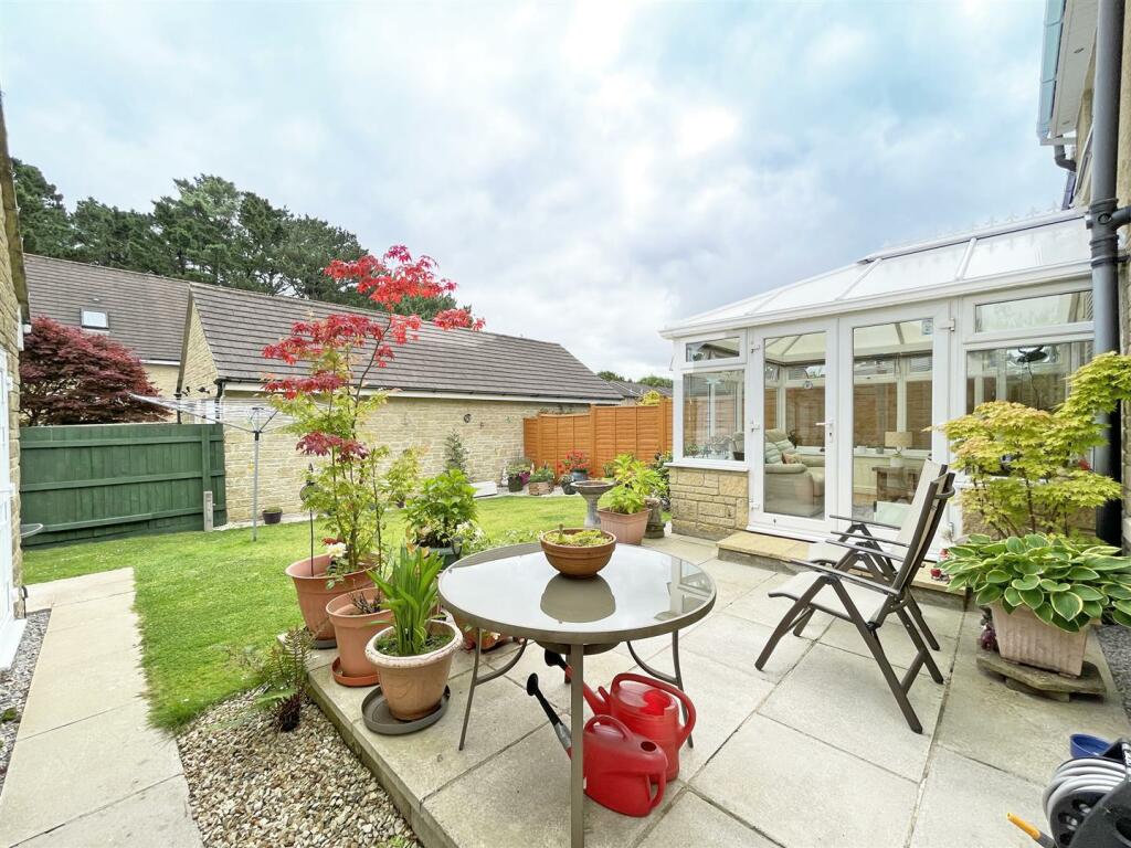 Warspite Gardens 10 - Garden FP.jpg