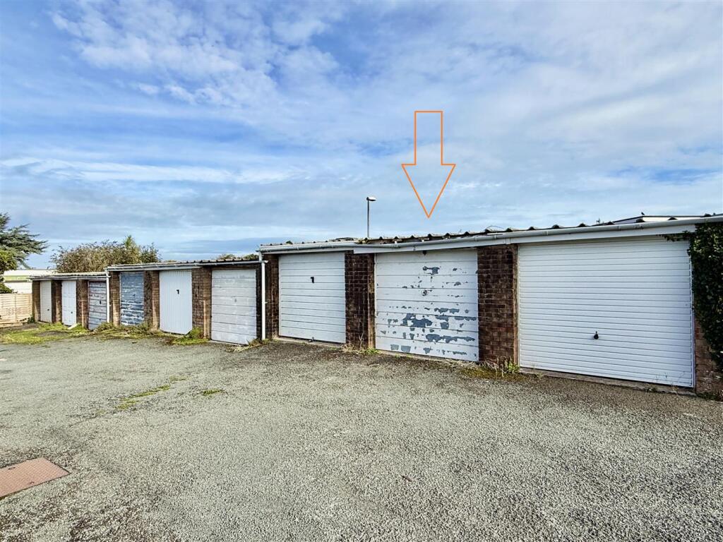 Garage.jpg