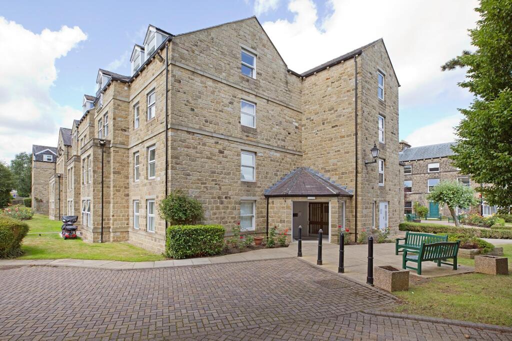 Listers Court