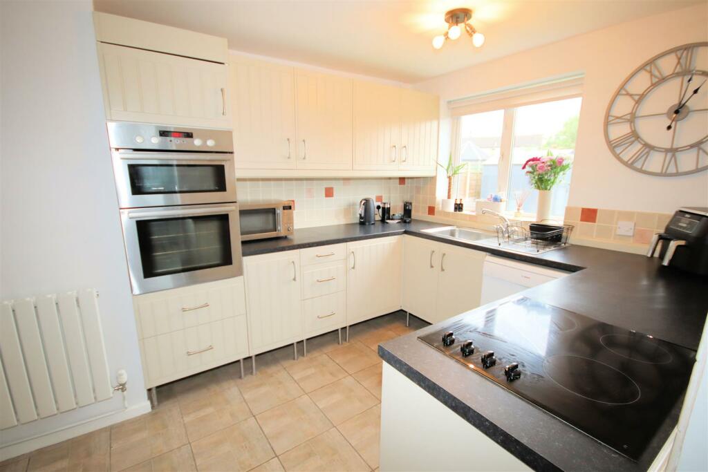 Fitted Kitchen