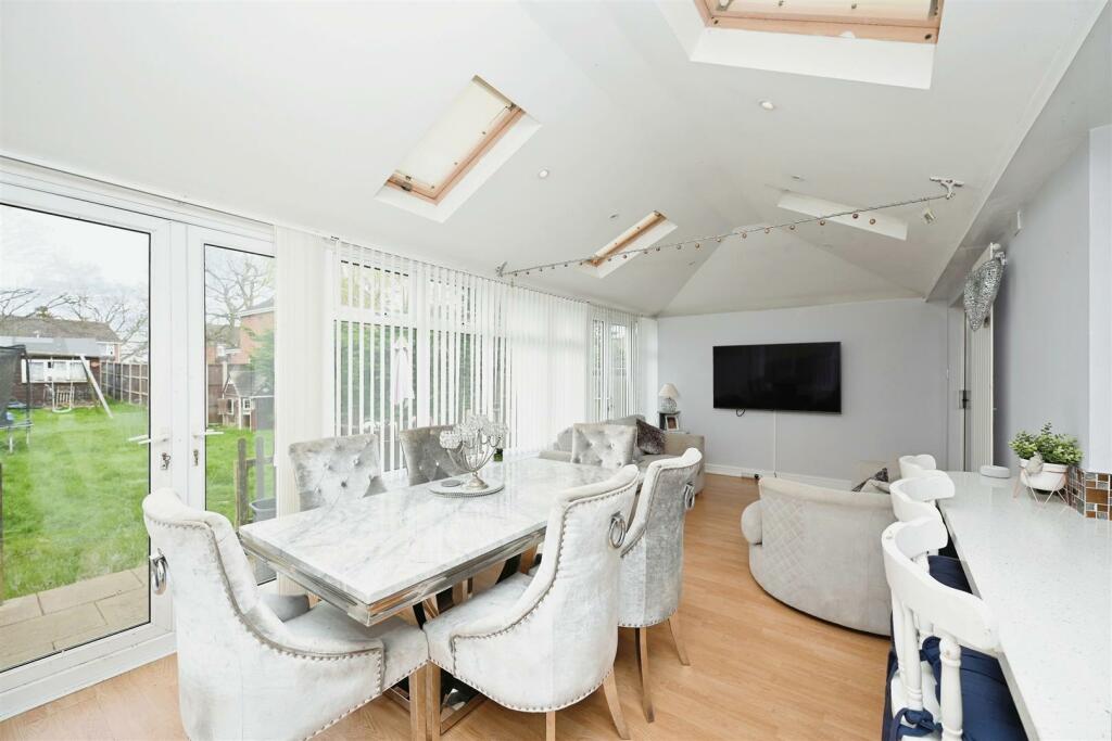 Sun Room/Dining/Family Area