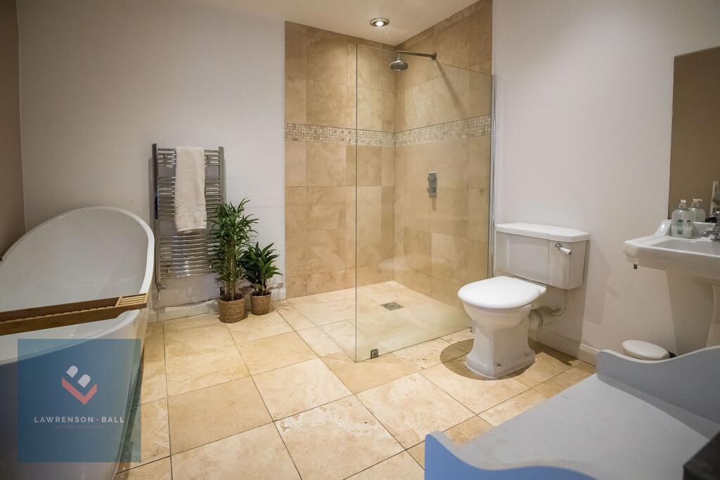 Luxury En-Suite Bathroom