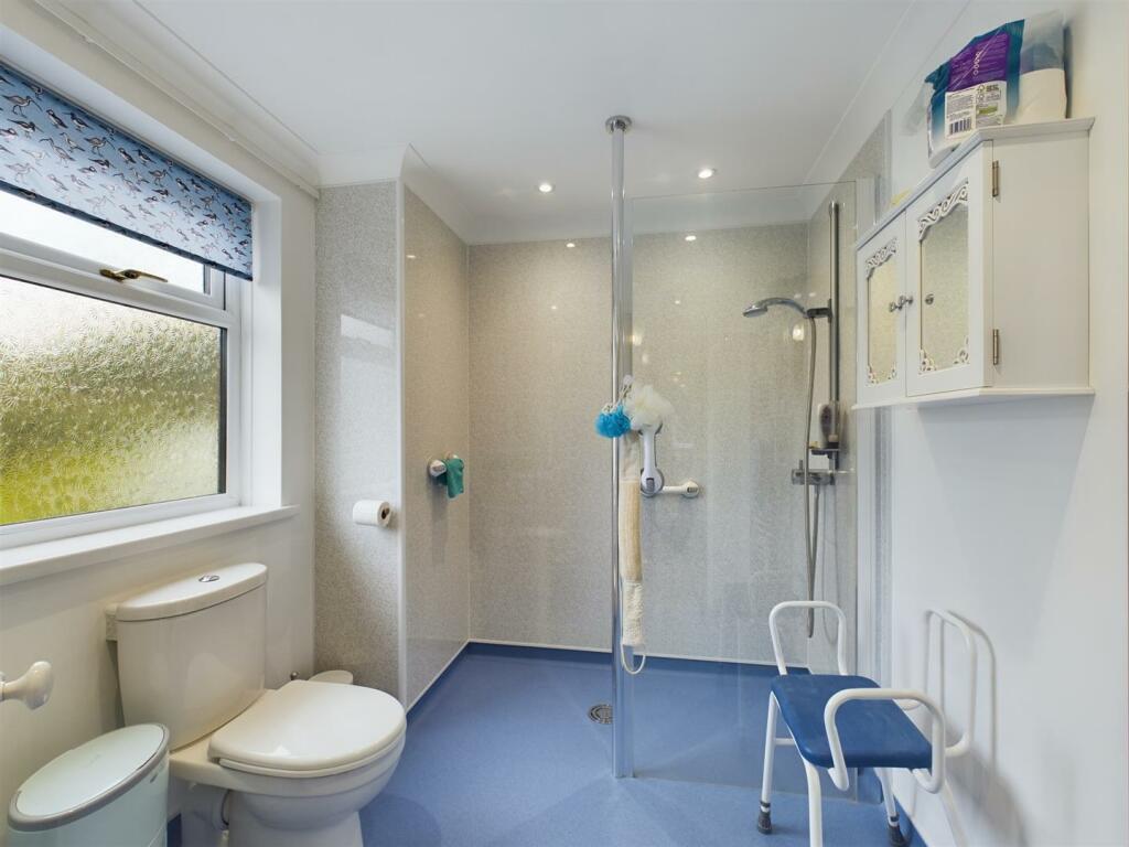 Wet Room.jpg