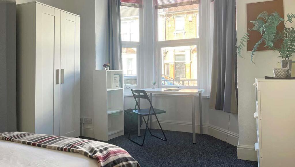 6-bed-student-house-britannia-rd-north-2-portsmout