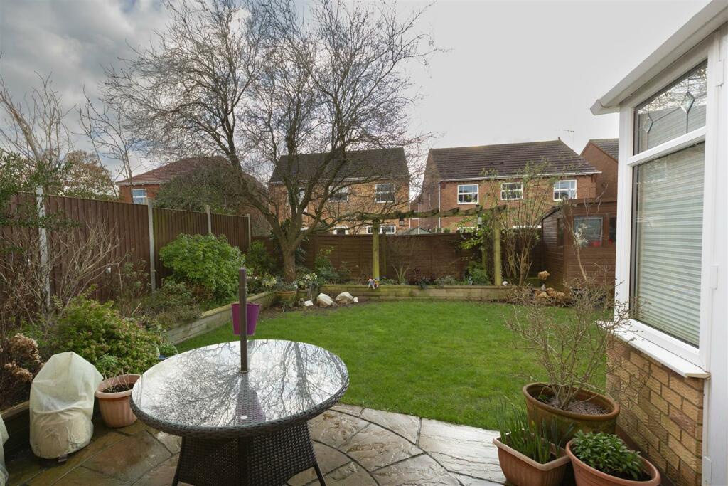 27 Crocus Way 51.jpg
