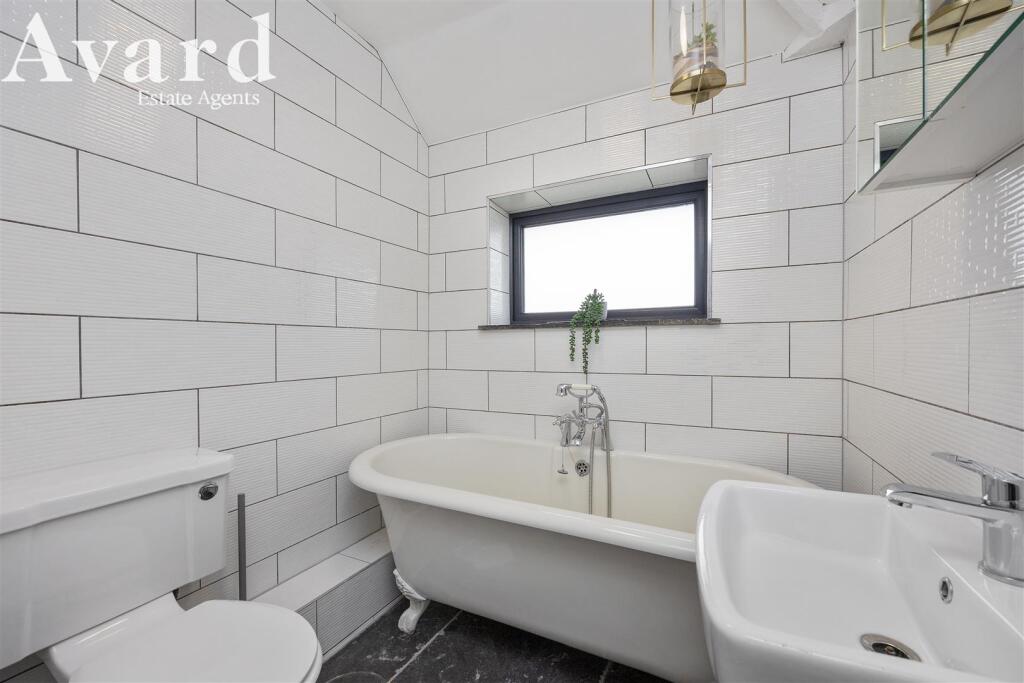 Warnham Rise_9-004.jpg