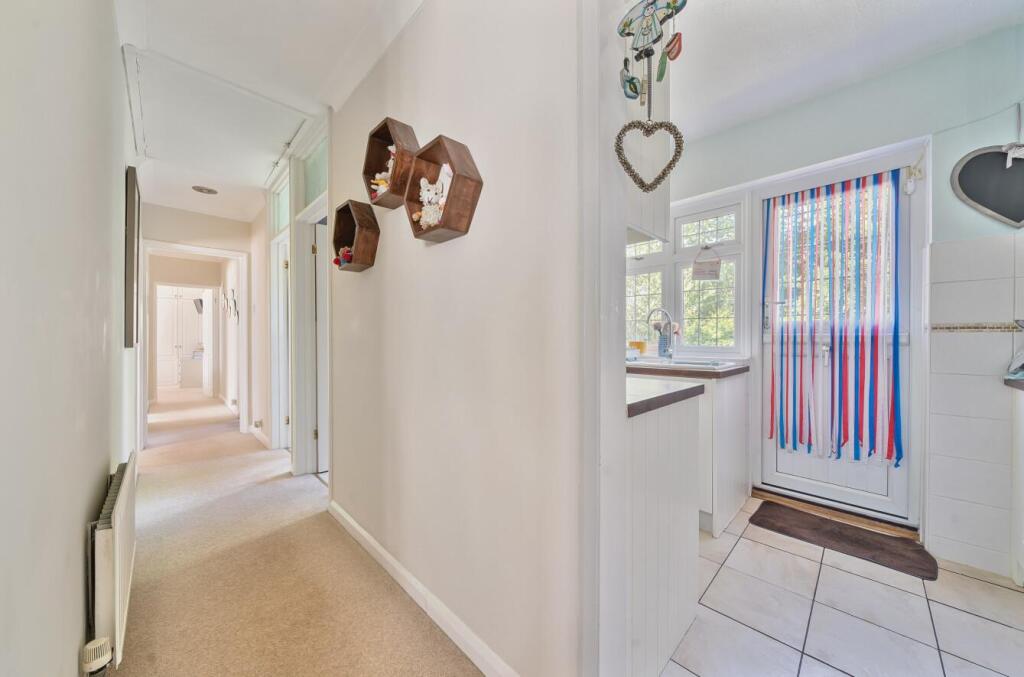 Davidson Frost-Wellings, DFW, Kenton Lane, Hall.jp