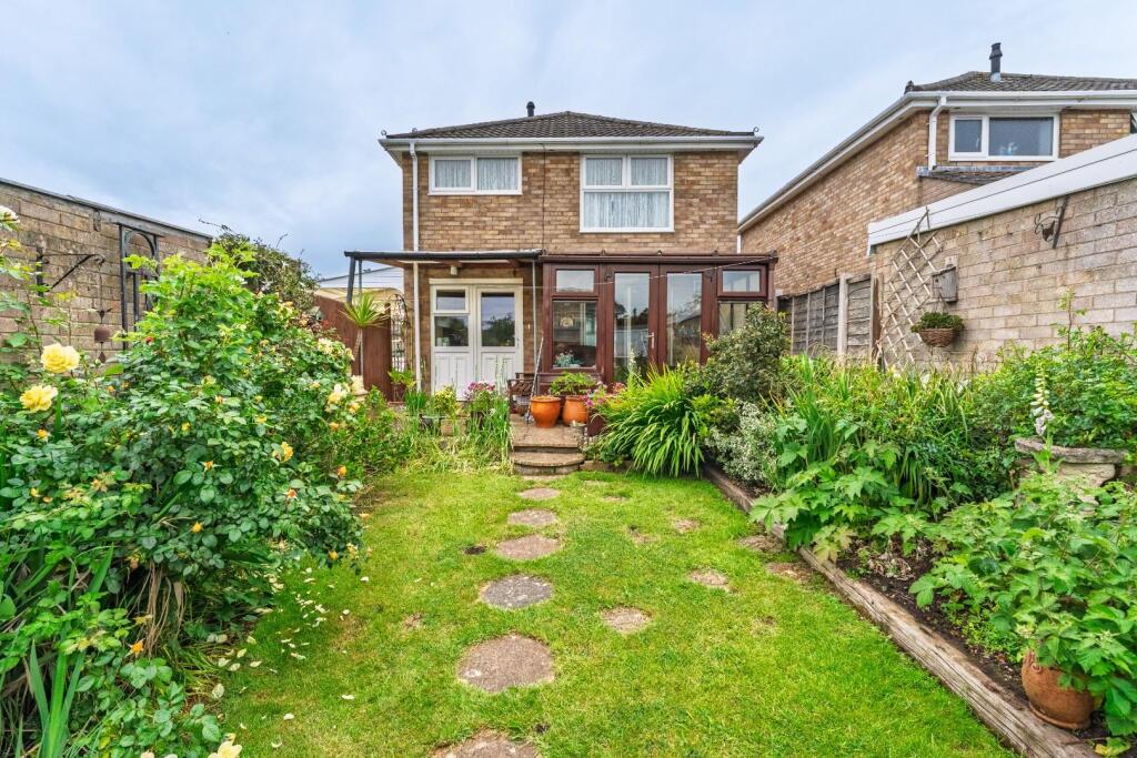 215 Mendip Road Yatton BS49 4ED 42.jpg