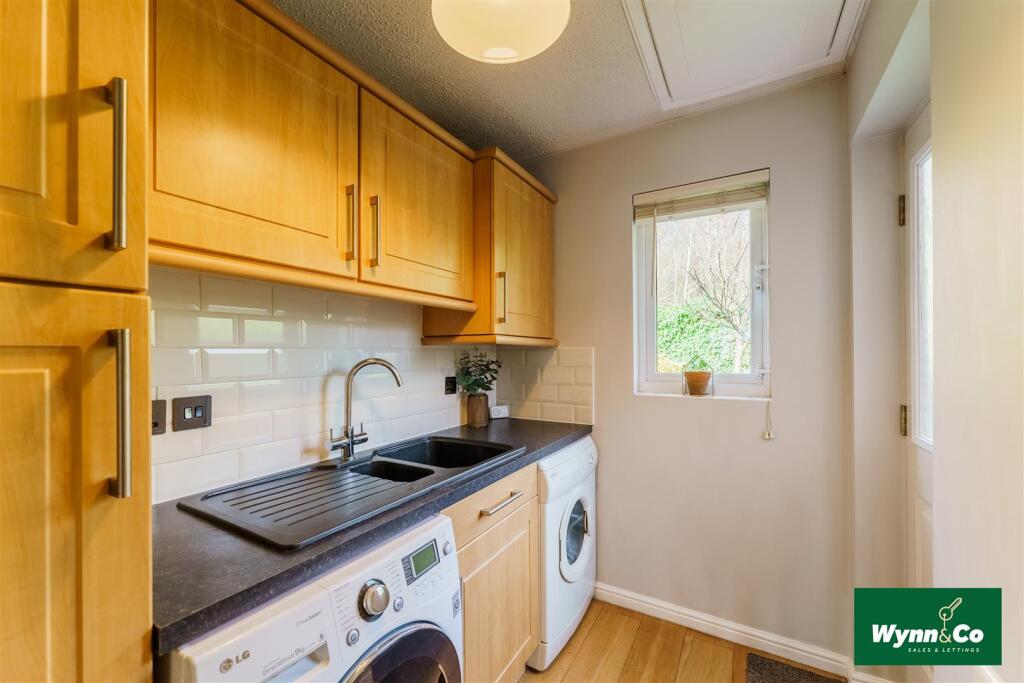 6 LONGBOW AVE-1010.jpg