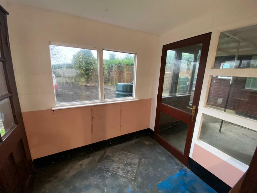 Entrance Boot Room.jpg
