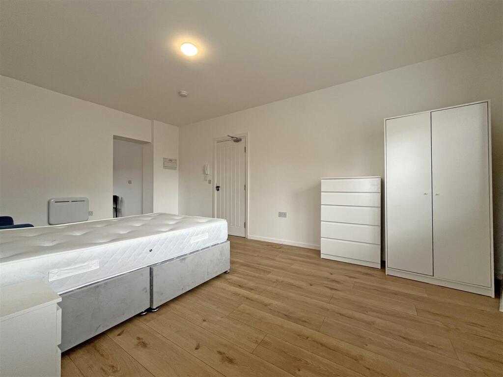 Flat 8 Bedroom Area