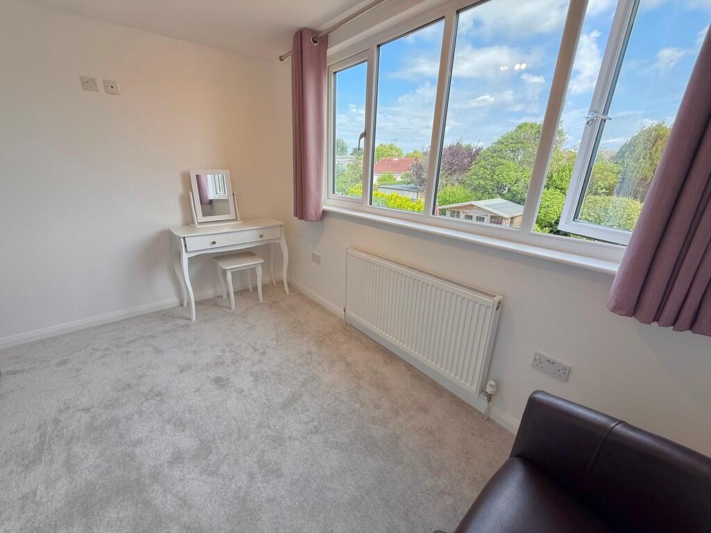 9 Hawke Close Bed...