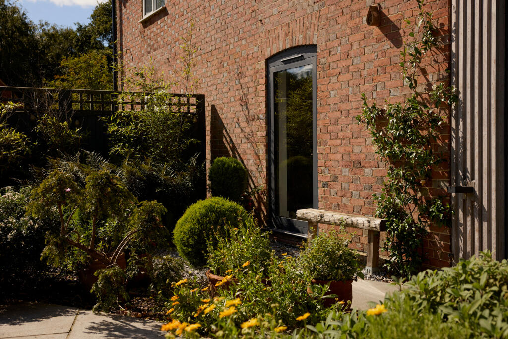 308772 - TMH_FROGS HOLE COTTAGE_10.JPG