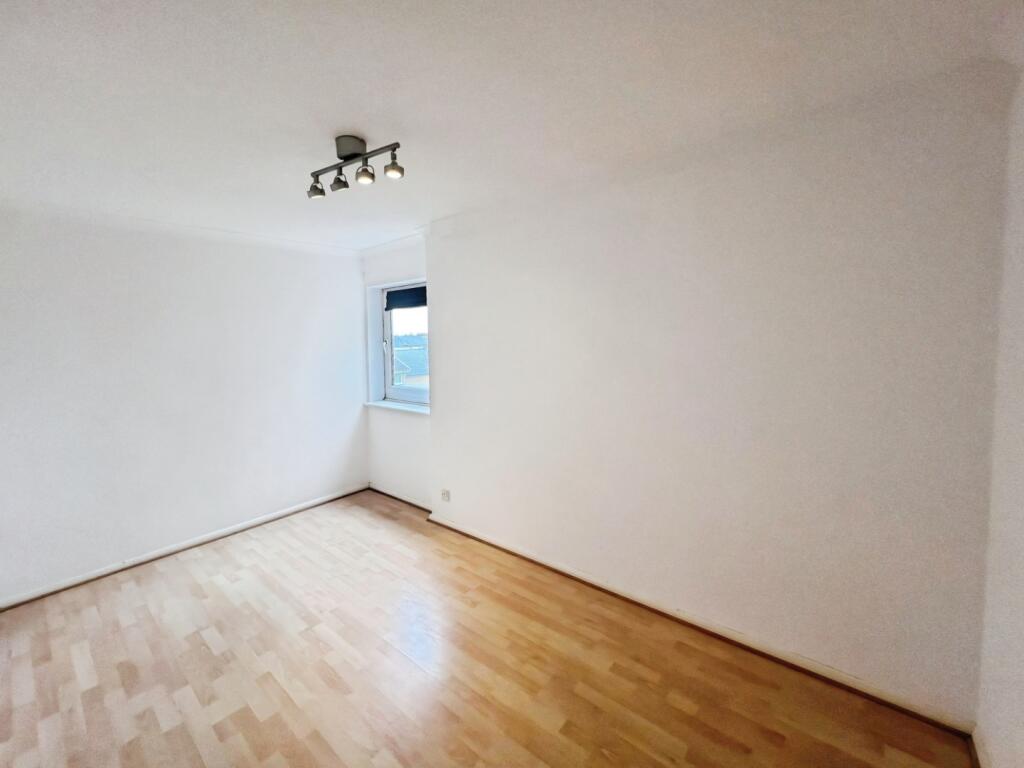 pbox-bedroom-345210.jpeg