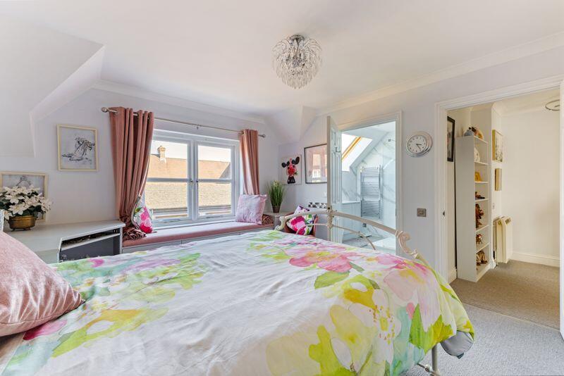 Bedroom 1 (2)