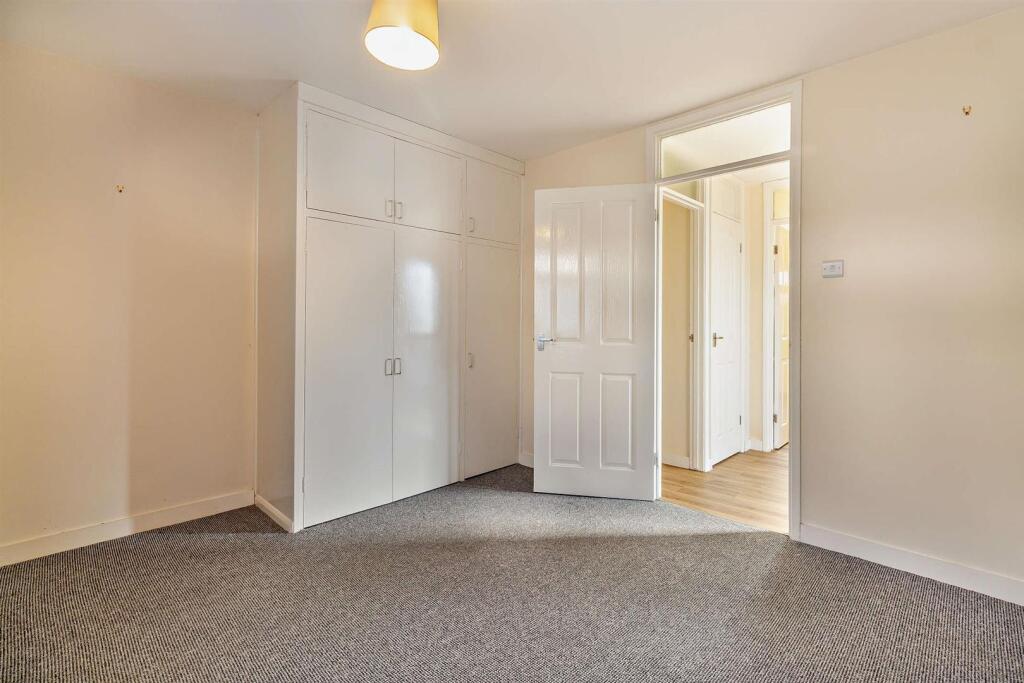 8660353-interior08-800.jpg