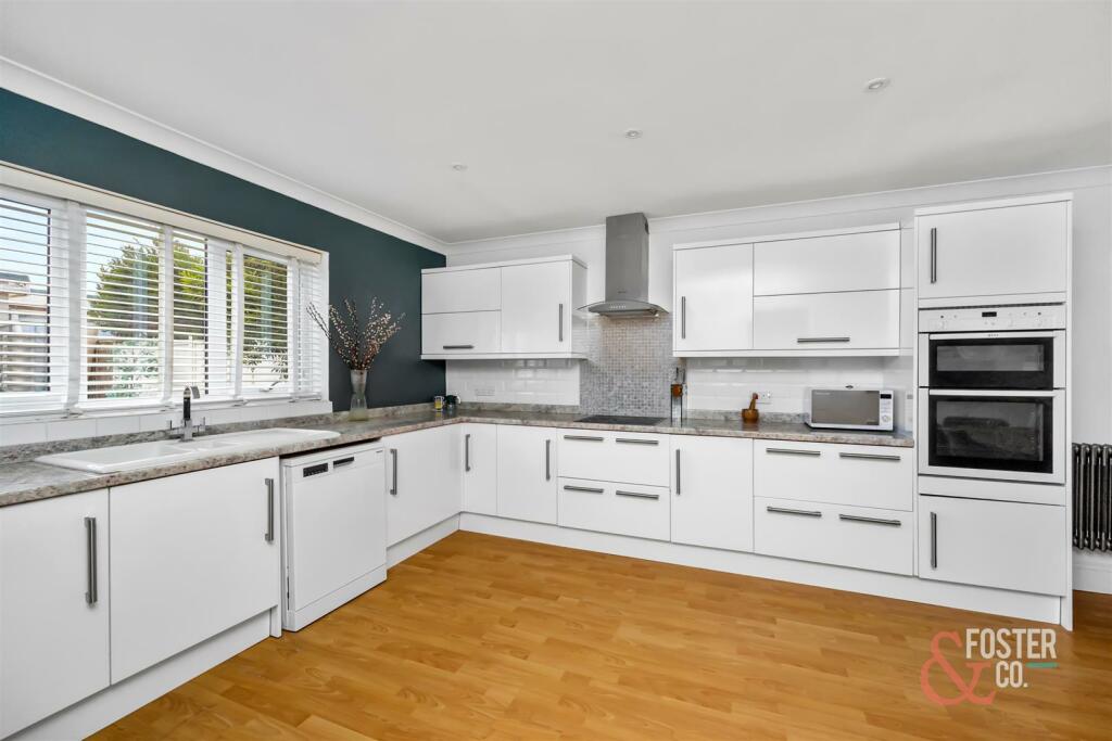 Alexandra Road 19 Lancing-020.jpg