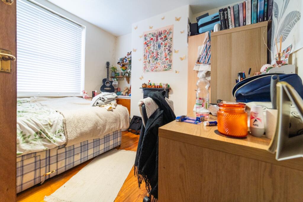 Call 02920 454555 to secure your viewing_7