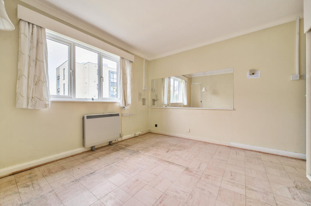 1317782-13-6864fe...