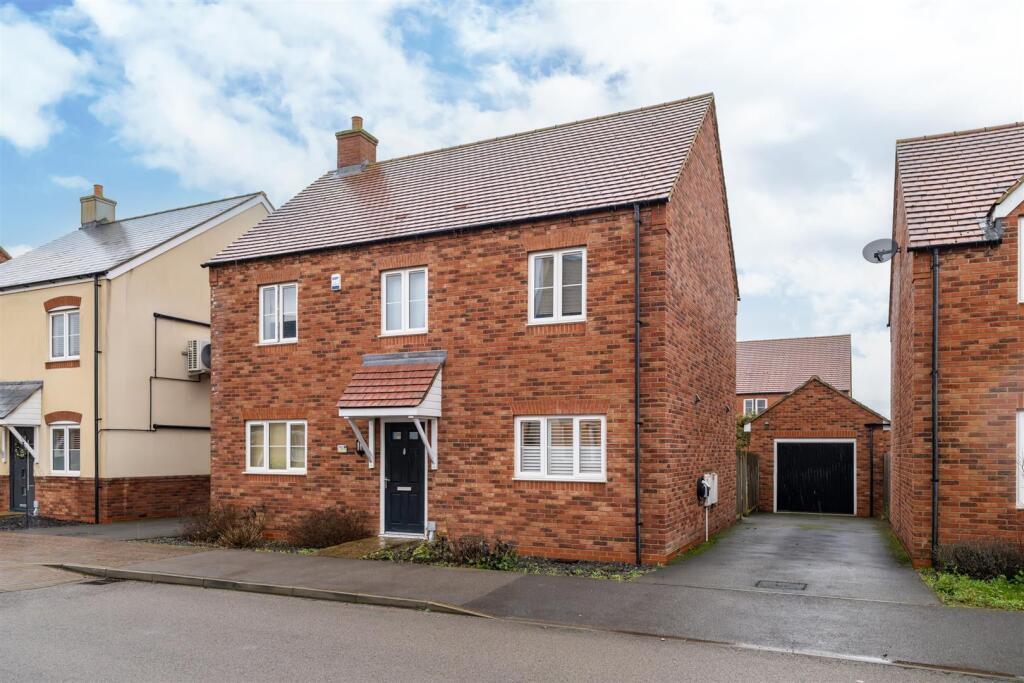 Braeburn Way, Cranfield, Bedford