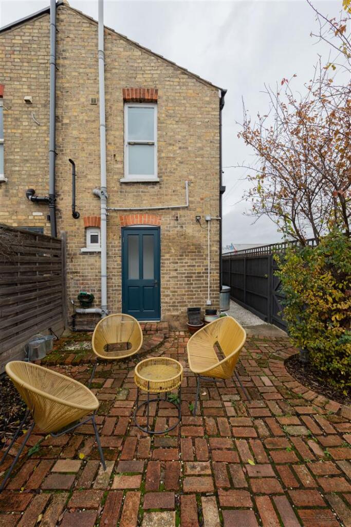 Ravenswood Road, E17