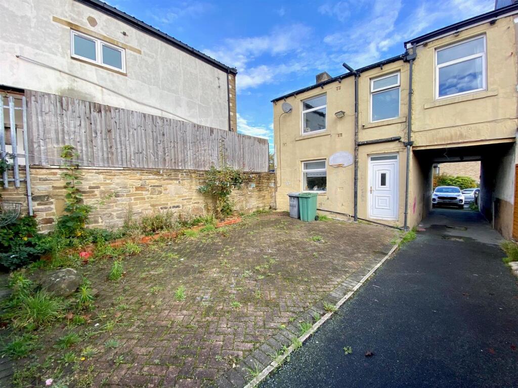 Bramleys Estate Agents - Halifax Old Road - Birkby