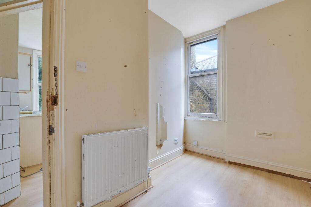 10-59b3JHPropWorld - 63b Sydenham Road - 28-medium