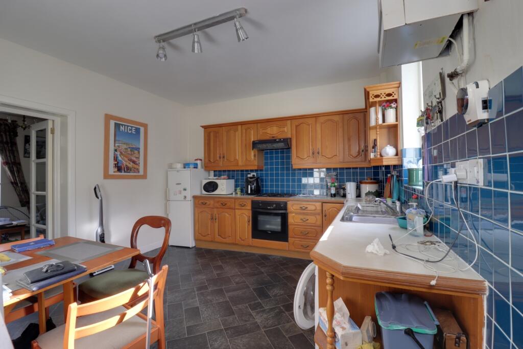 Kitchen Diner 2