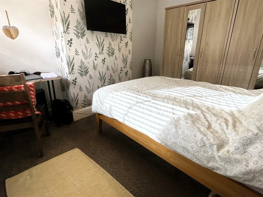 bed2.JPG