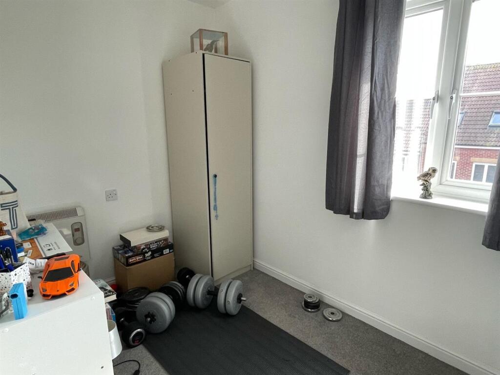 Bedroom;;.jpg
