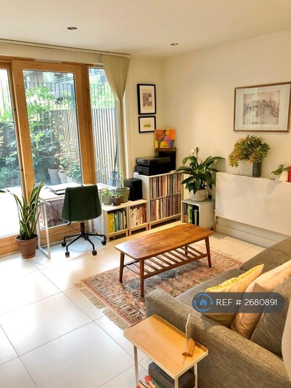 Lounge/Kitchen