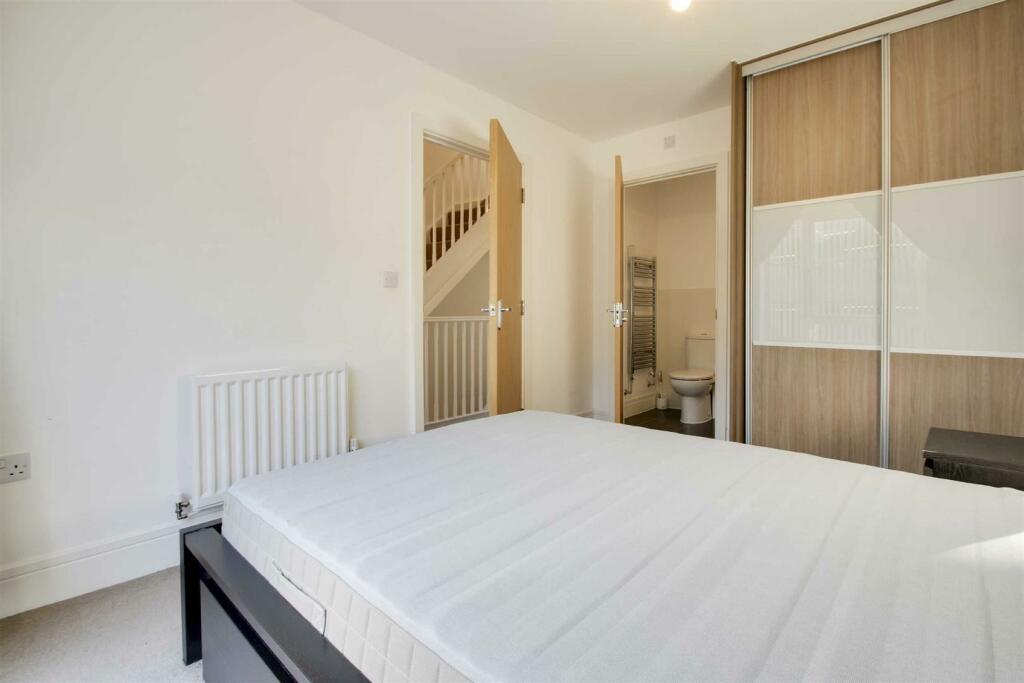 bedroom.jpg