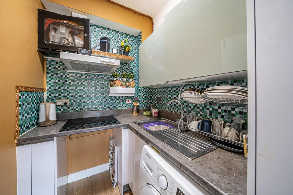 1347818-5-68b7060...