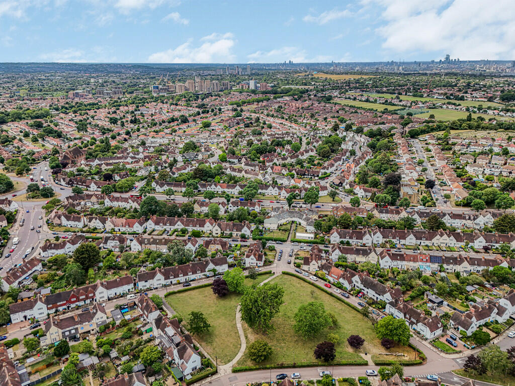 Lovelace Green (2...