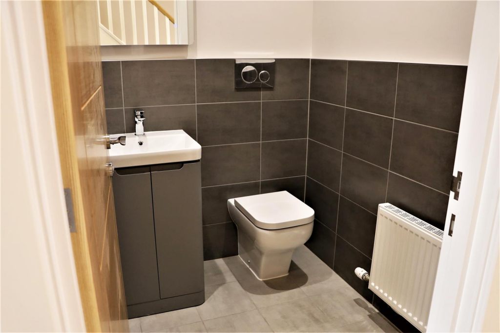 Sample Cloakroom WC.png