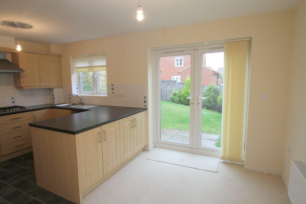 Kitchen/Dining Area