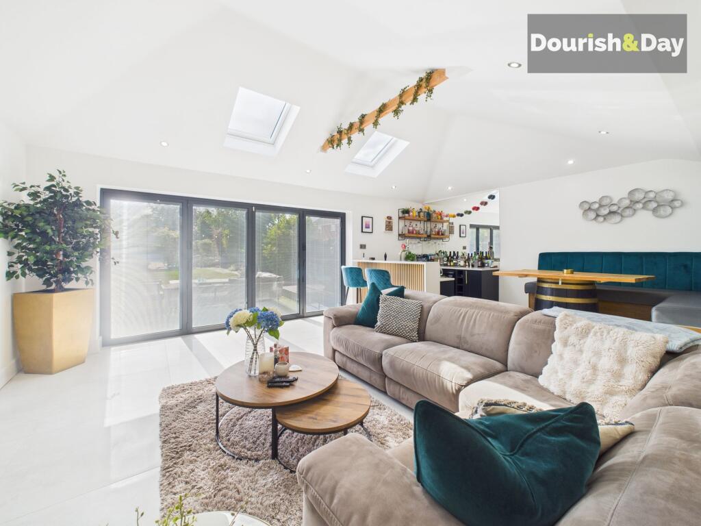 Open Plan Kitchen / Living Diner