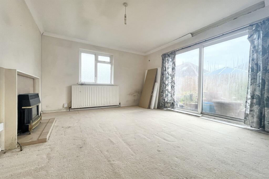 Lounge/Bedroom