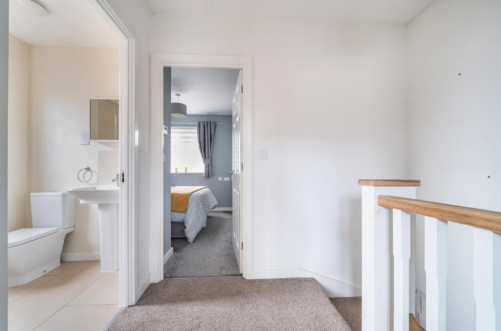 1389023-18-693afb...