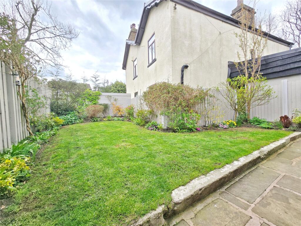 South-Facing Gardens