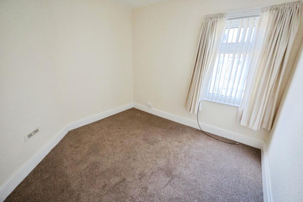 pbox-bedroom-338376.JPG
