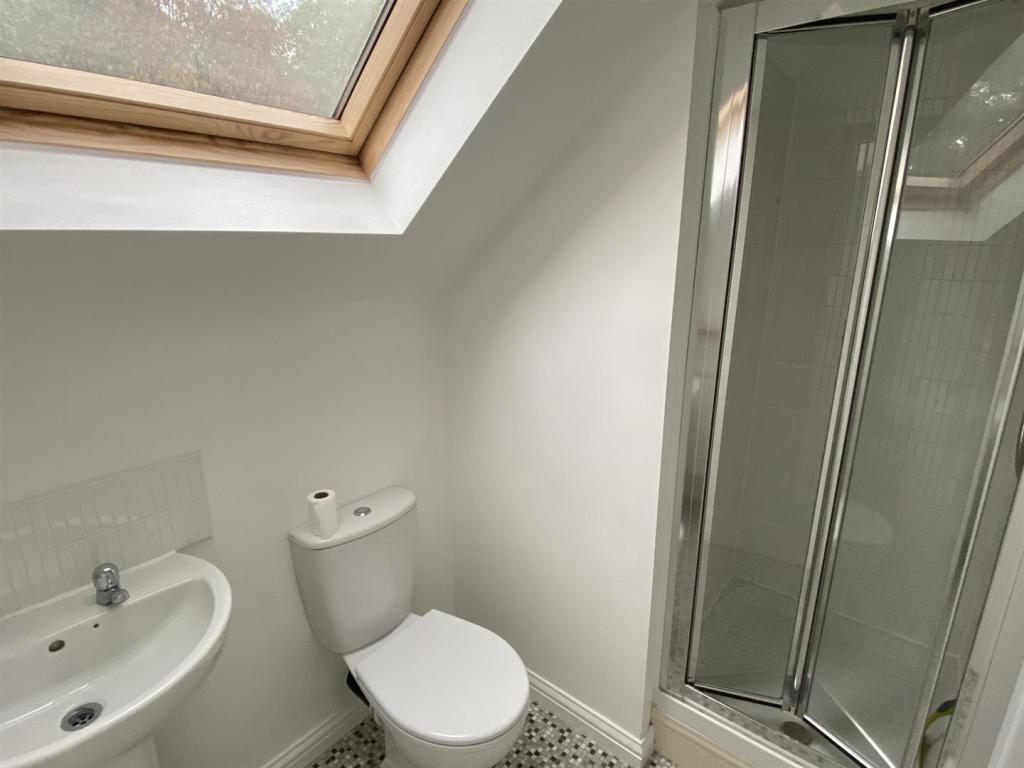 Ensuite shower room