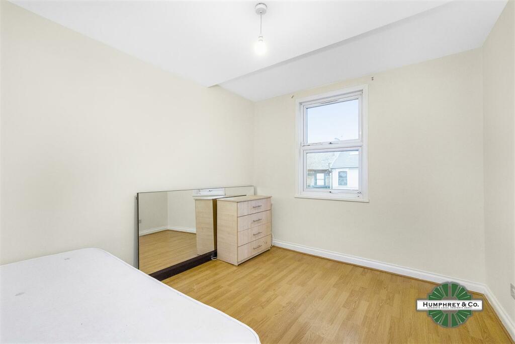 Flat C 74 Rectory Road -003.jpg