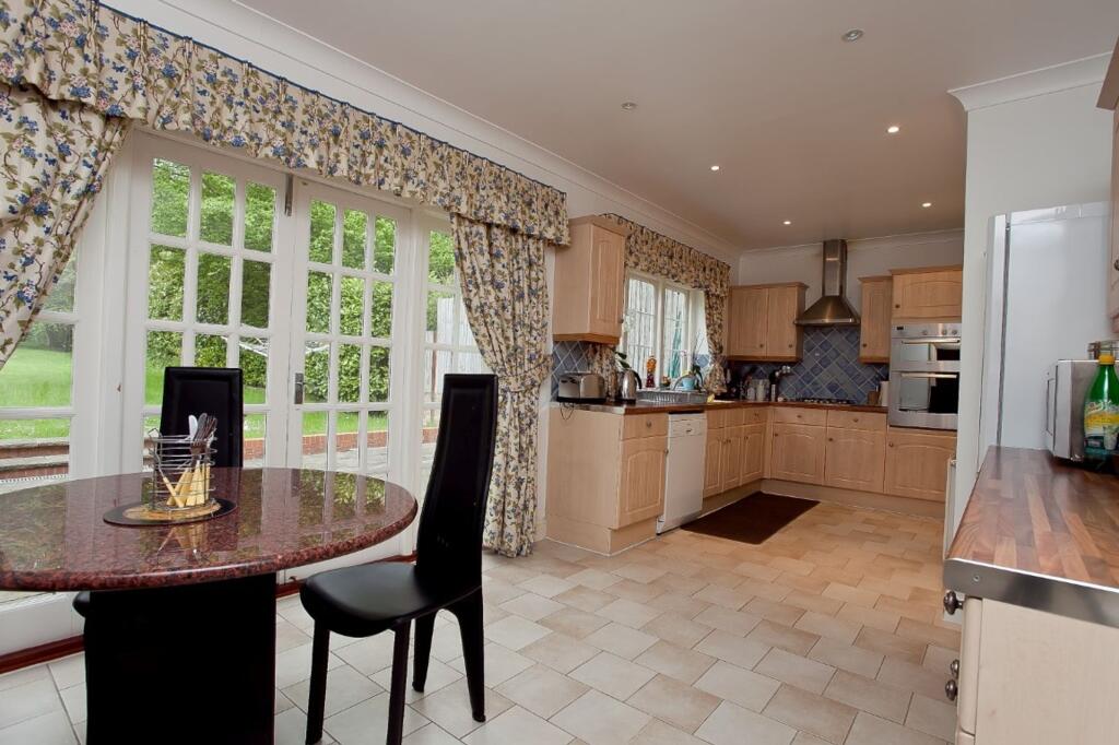 Kitchen/Dining