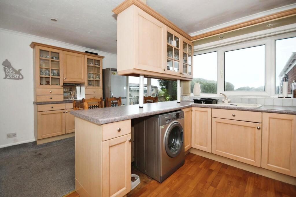 KITCHEN DINER 01.jpg