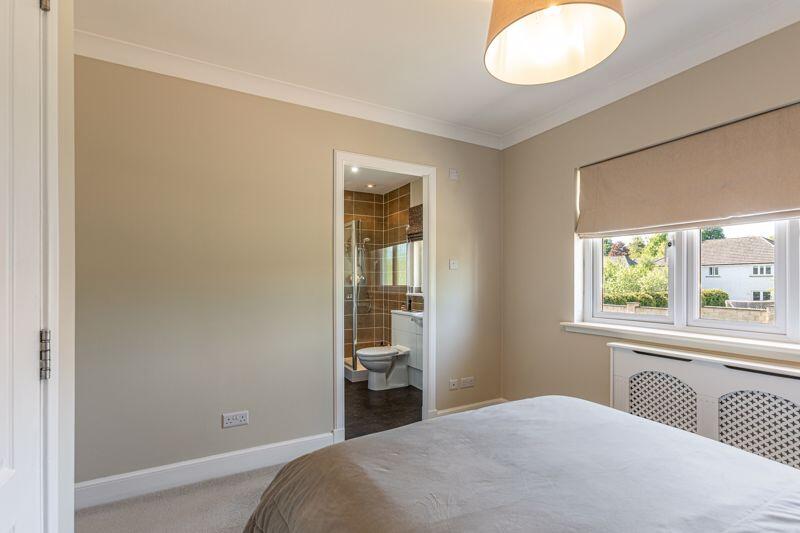 Bedroom 4 to Ensuite