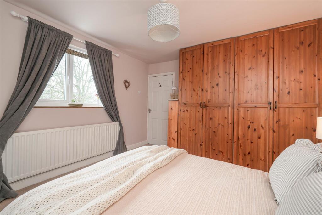 Bedroom3-3.jpg