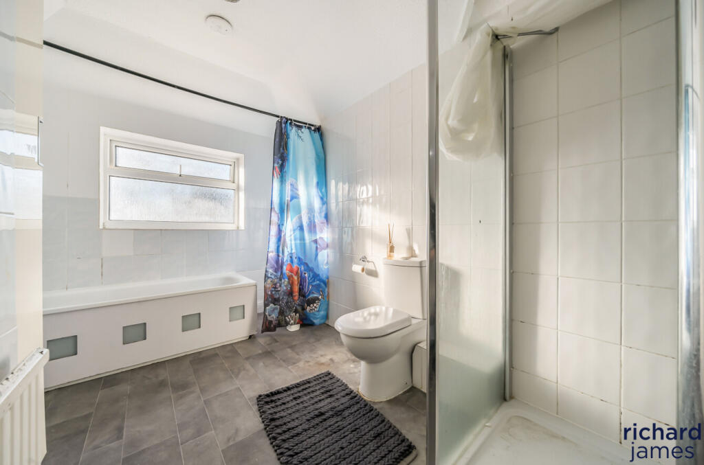 122d07d5cf274d15967d562ba5a7c2ae