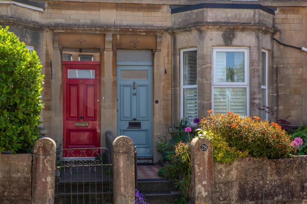 28 Hawthorne Grove-5.jpg